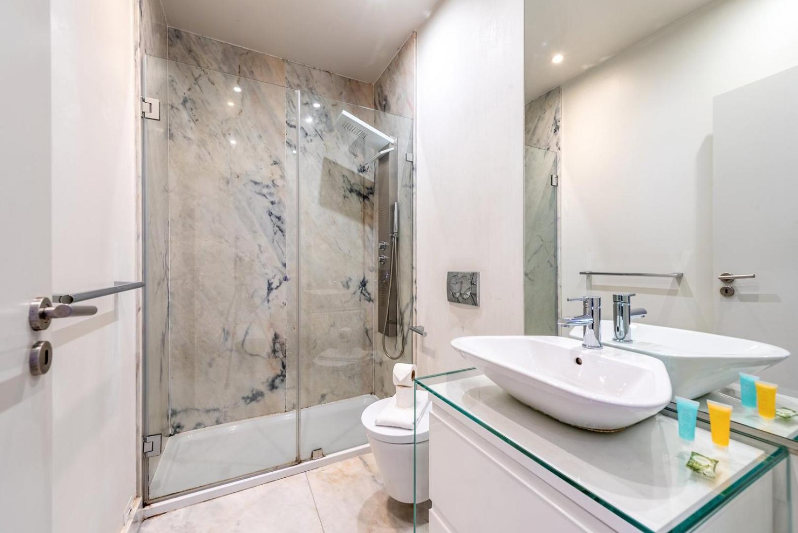 Guestready - Newly Renovated Chiado Haven Apartment Lisbon Exterior photo